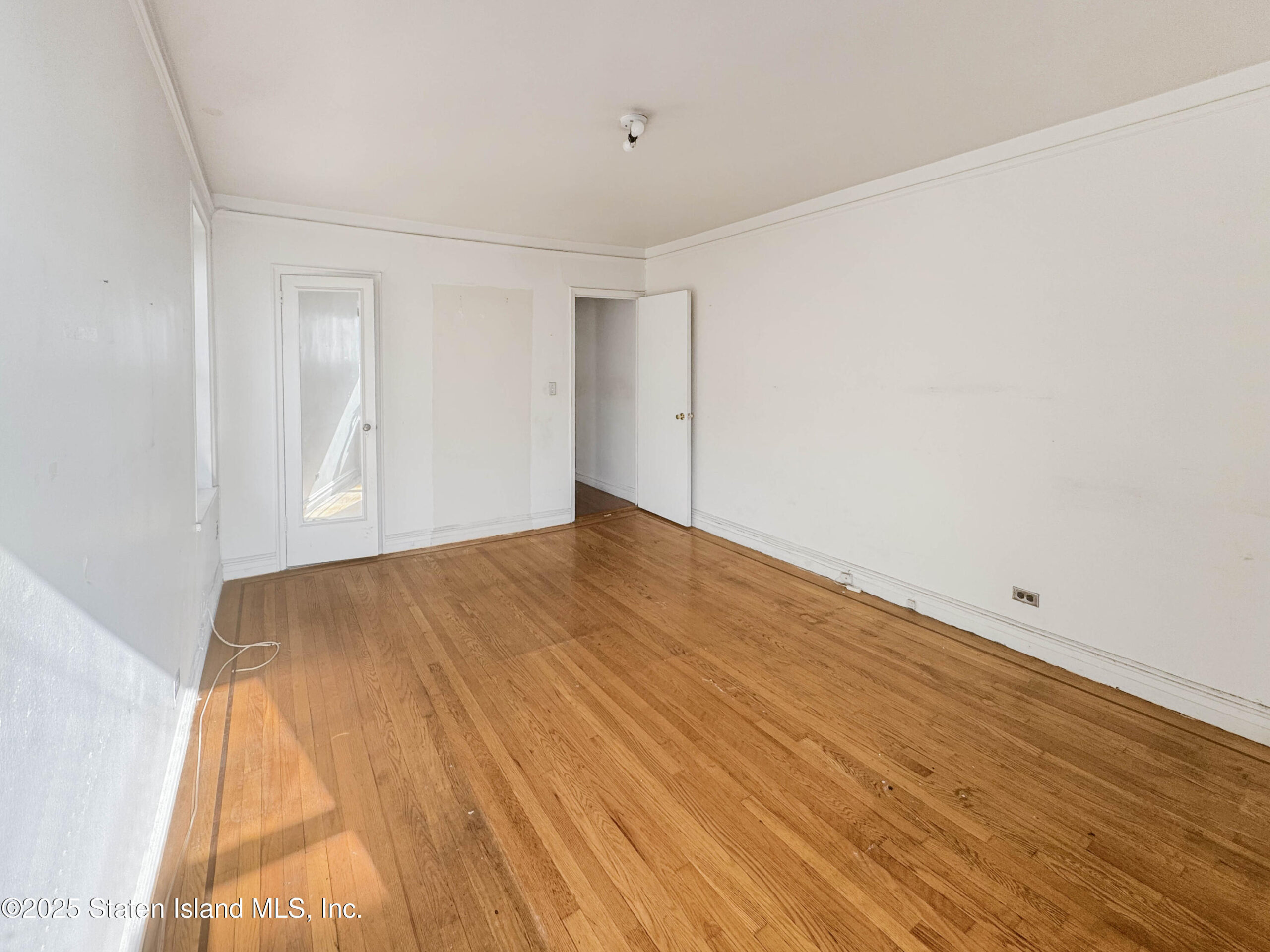860 Grand Concourse 4i Image 4