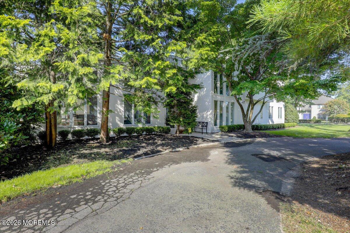 311 Park Avenue Image 4