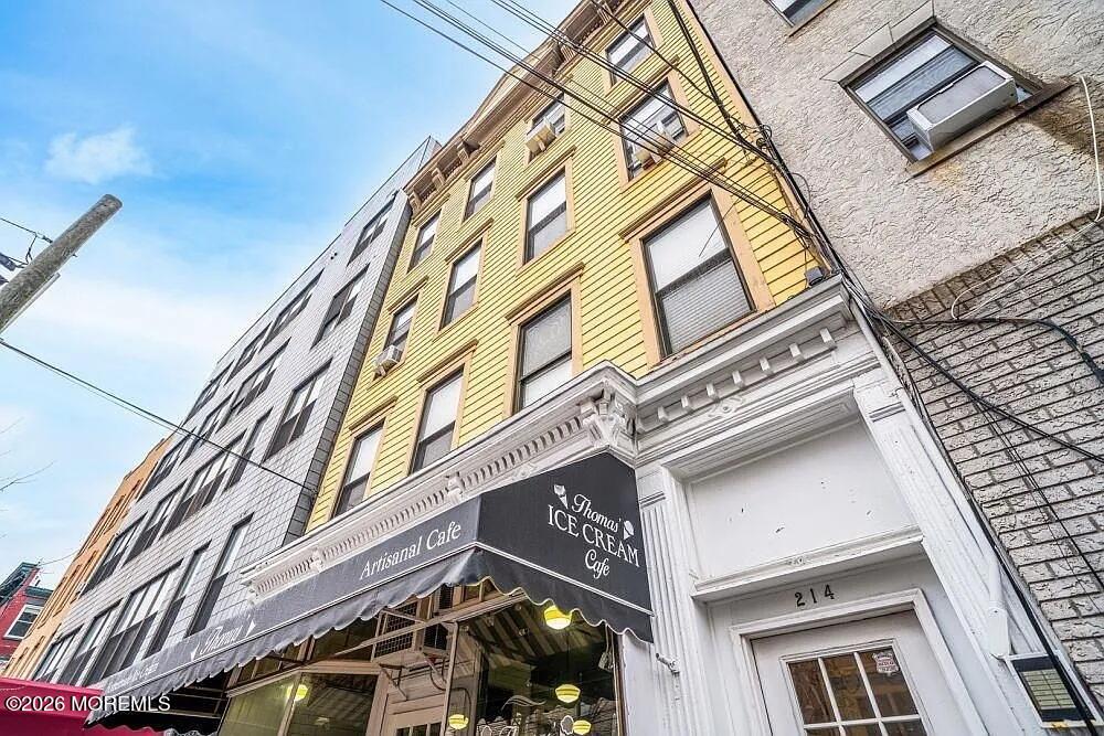 214 Jefferson Street 2N Image 4