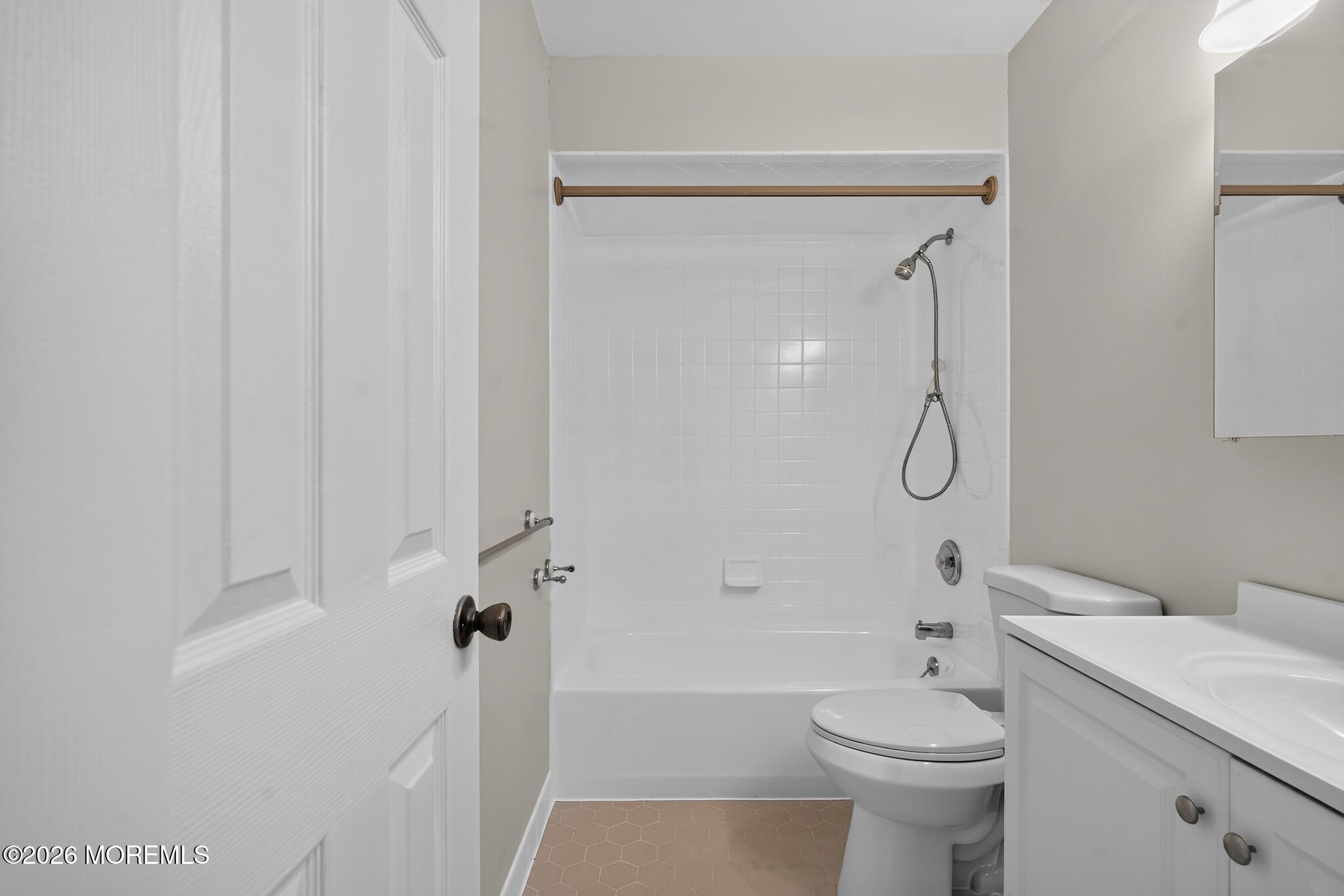 72 Sassafras Court, North Brunswick, NJ, 08902 image 8