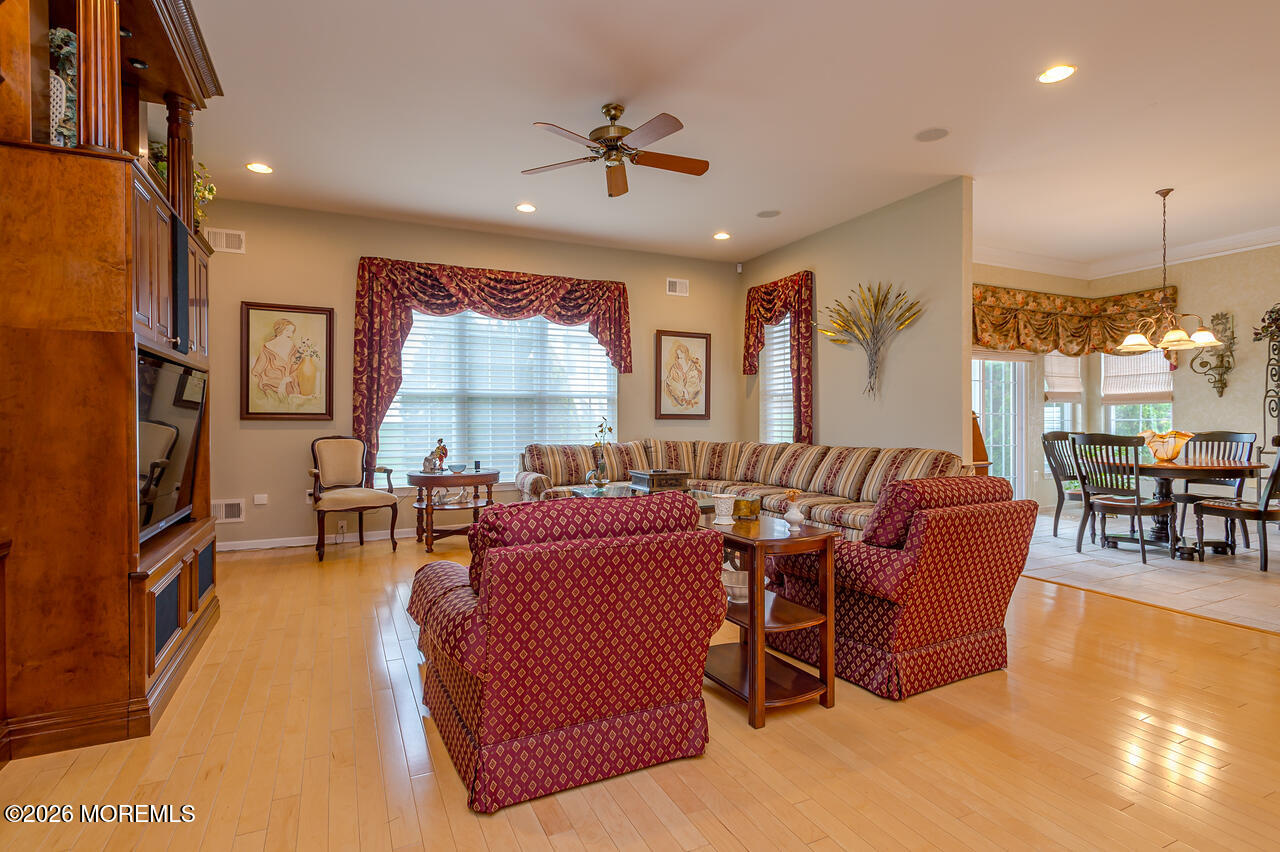12 Crenshaw Court, Monroe, NJ, 08831 image 53