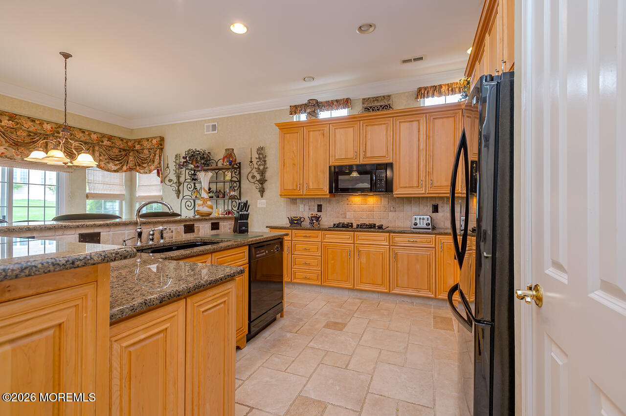 12 Crenshaw Court, Monroe, NJ, 08831 image 57