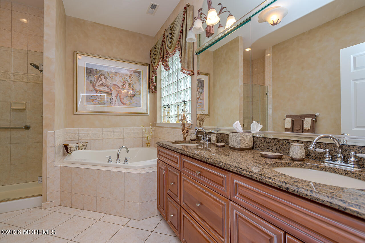 12 Crenshaw Court, Monroe, NJ, 08831 image 65