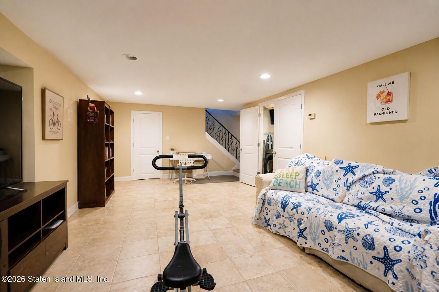 176 Beach 101 Street 4a, Queens, NY, 11694 image 22