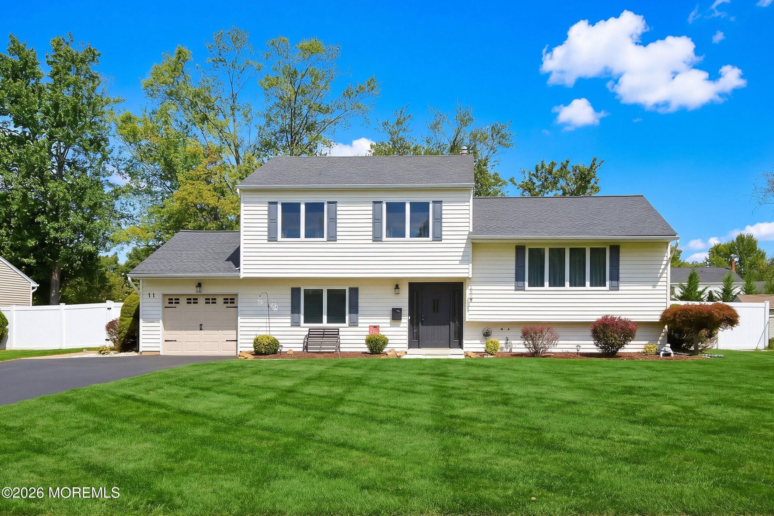 11 Stratford Drive, Manalapan, NJ, 07726