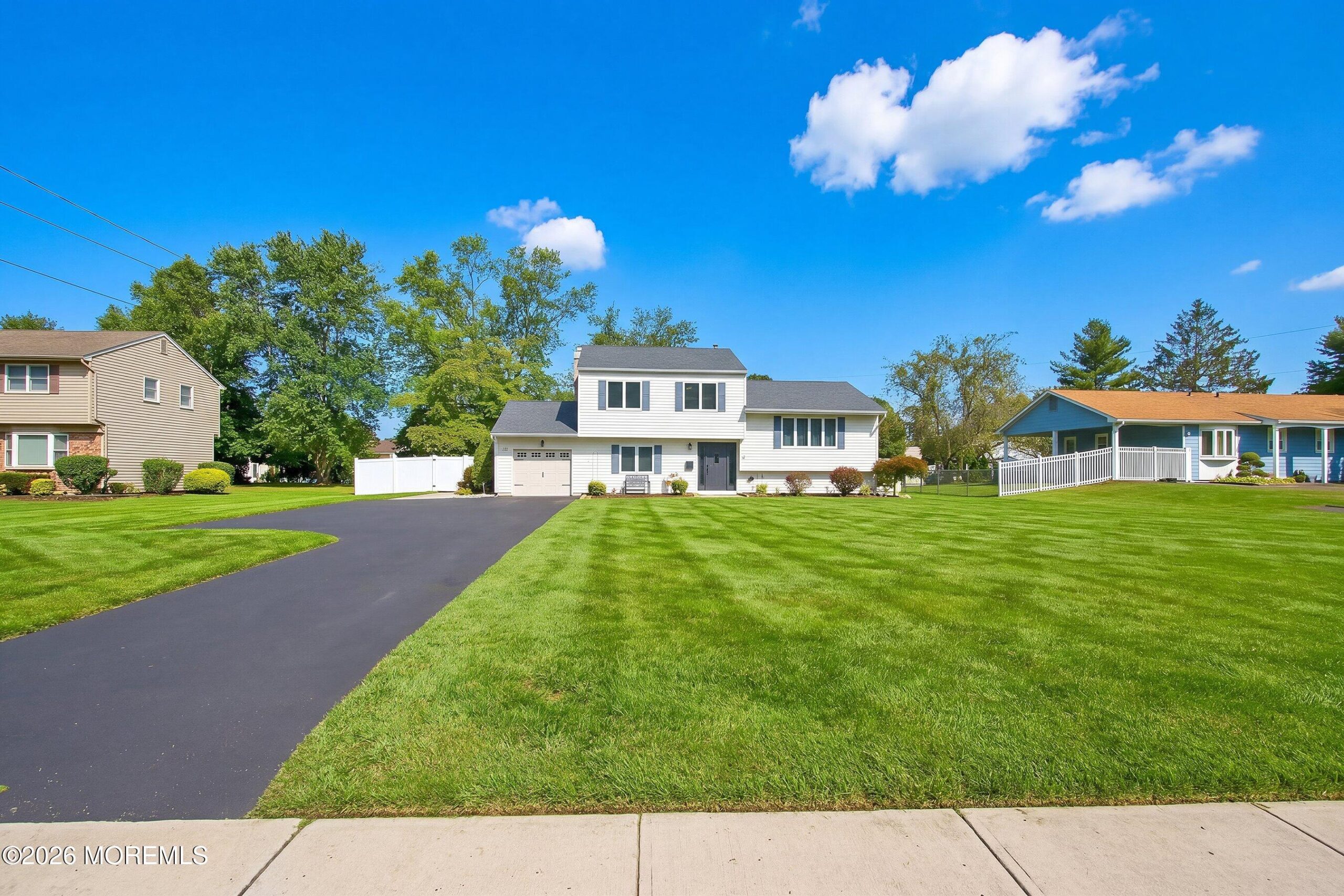 11 Stratford Drive Image 2