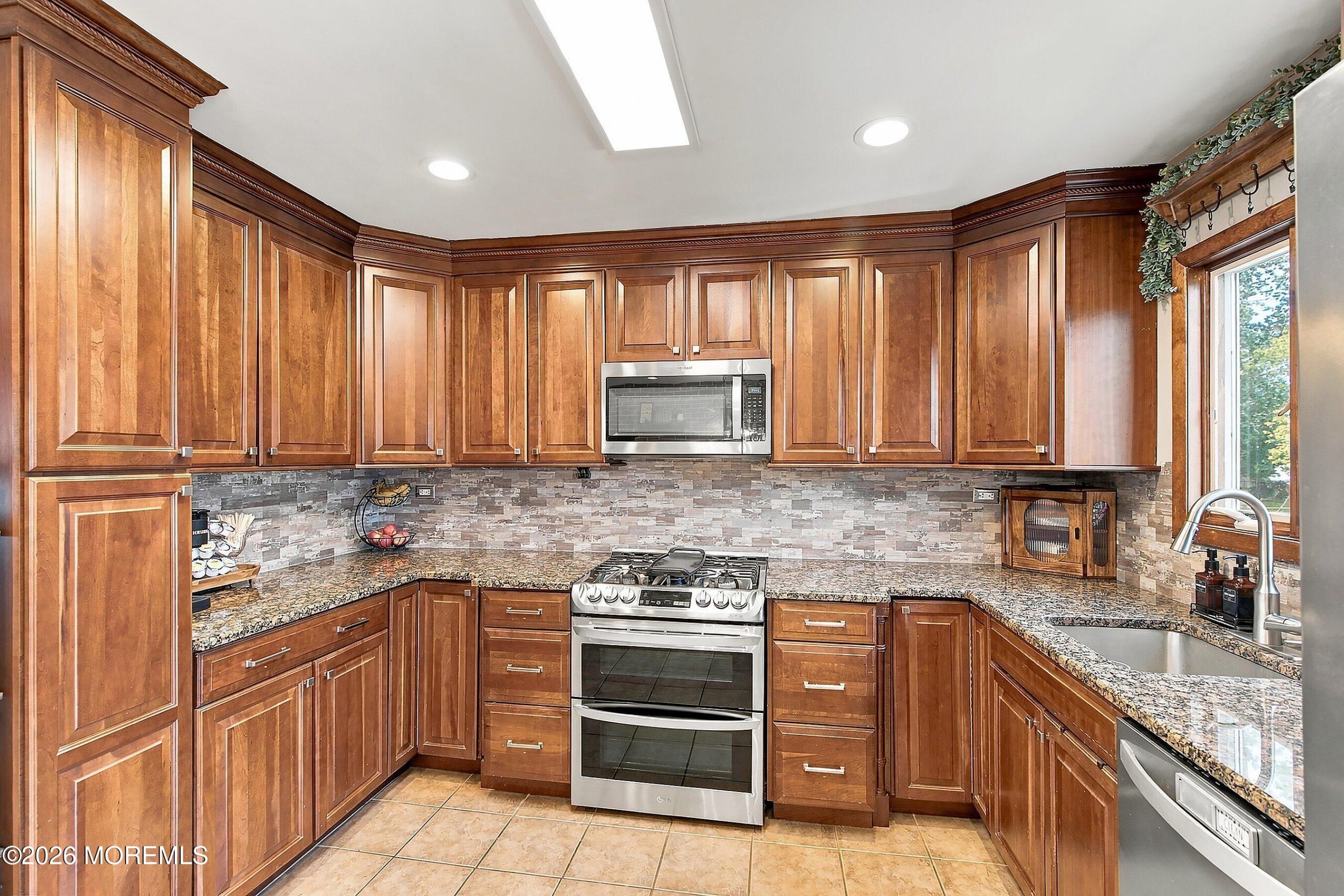 11 Stratford Drive, Manalapan, NJ, 07726 image 9