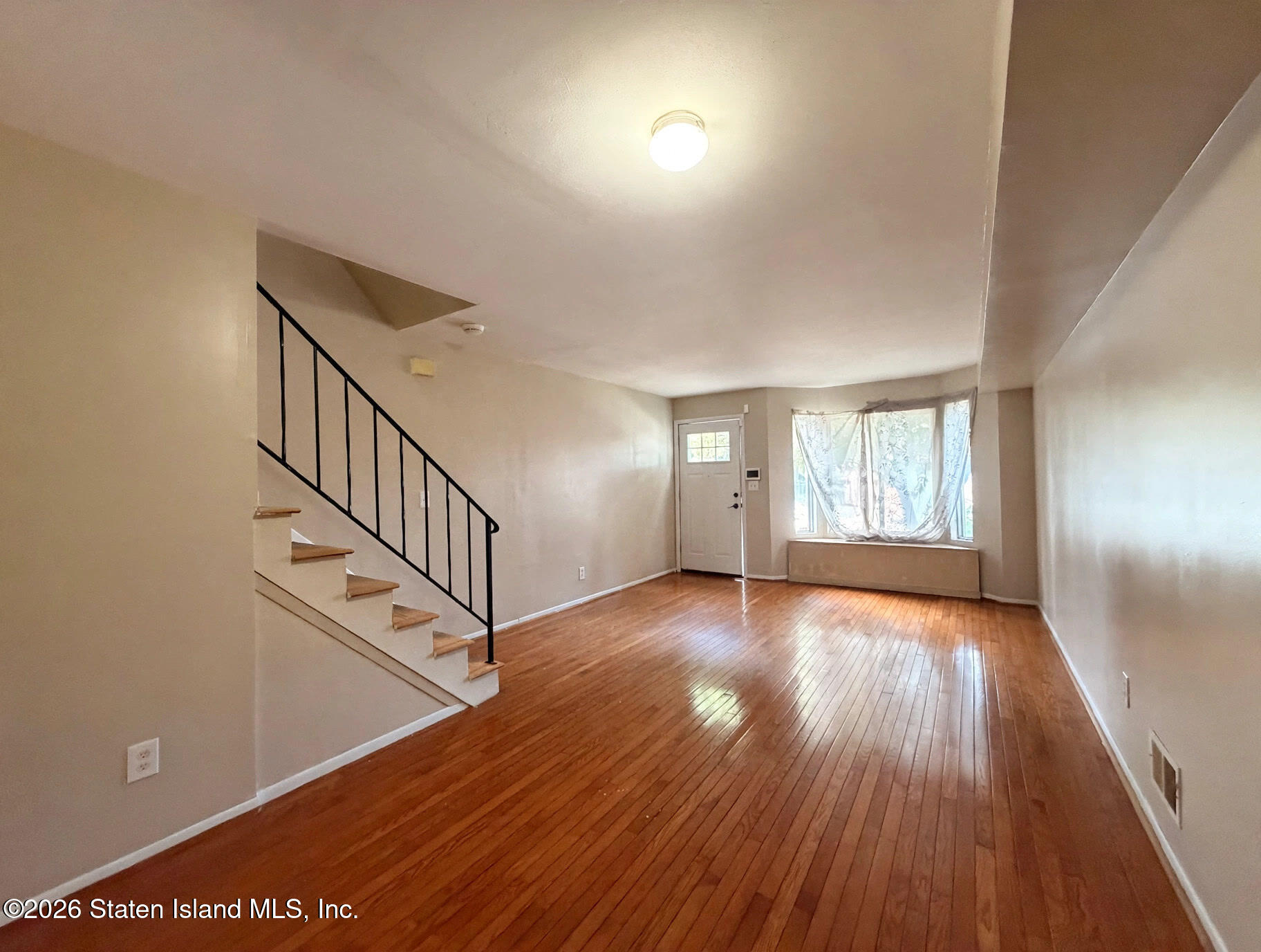 9 Van Pelt Avenue Image 4
