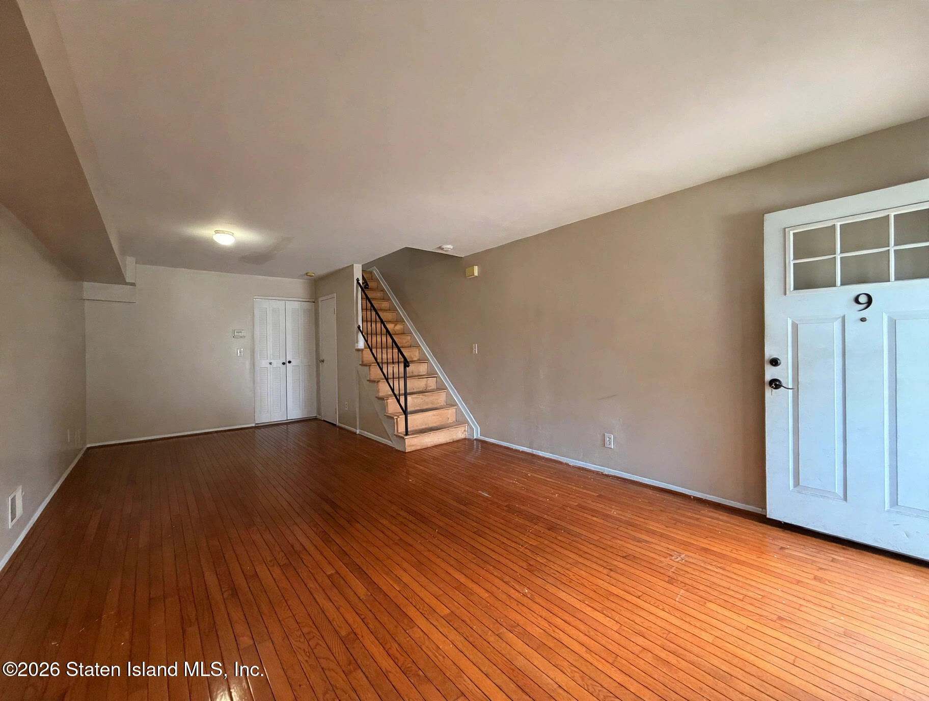 9 Van Pelt Avenue Image 3