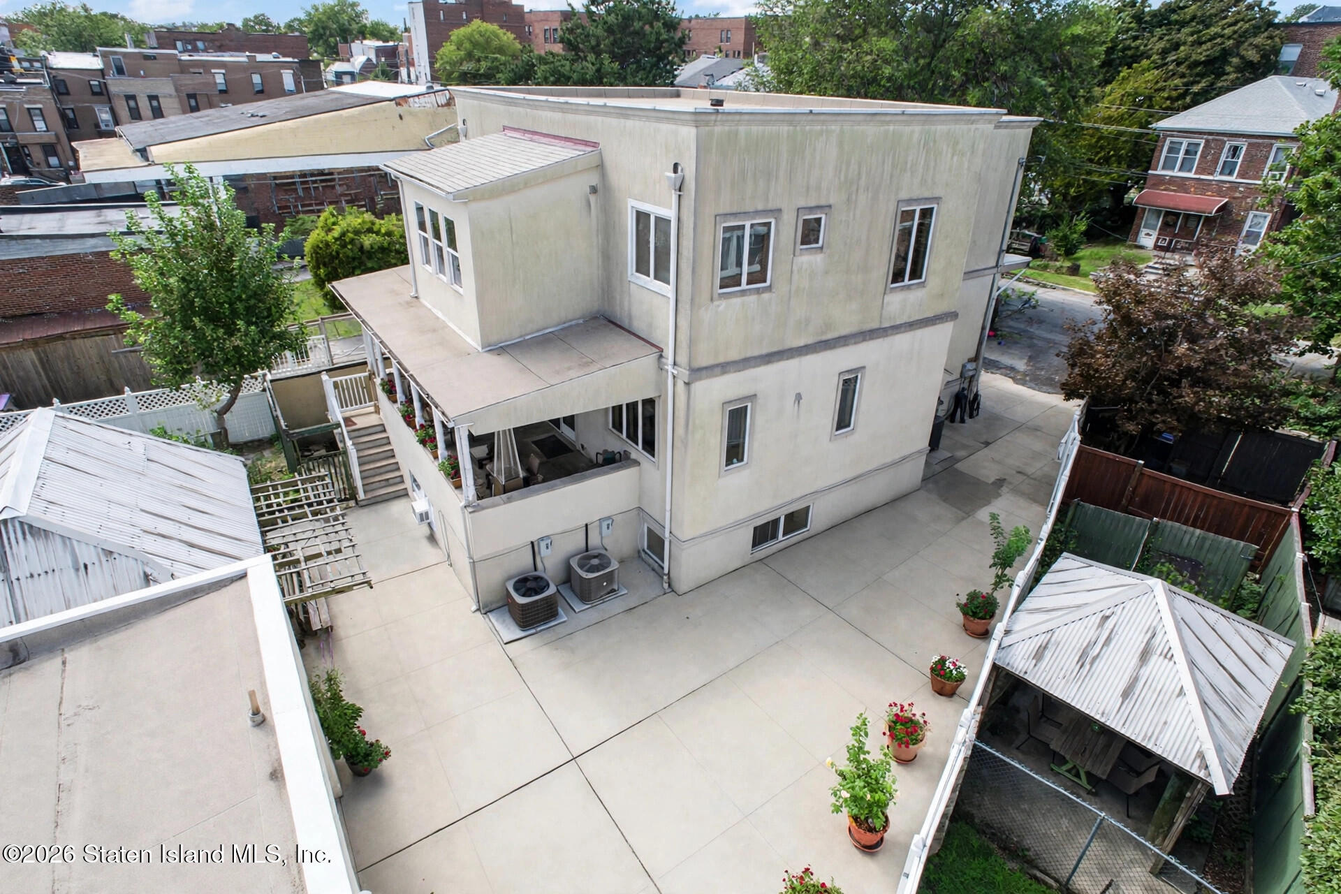 2057 Ford Street A Image 2