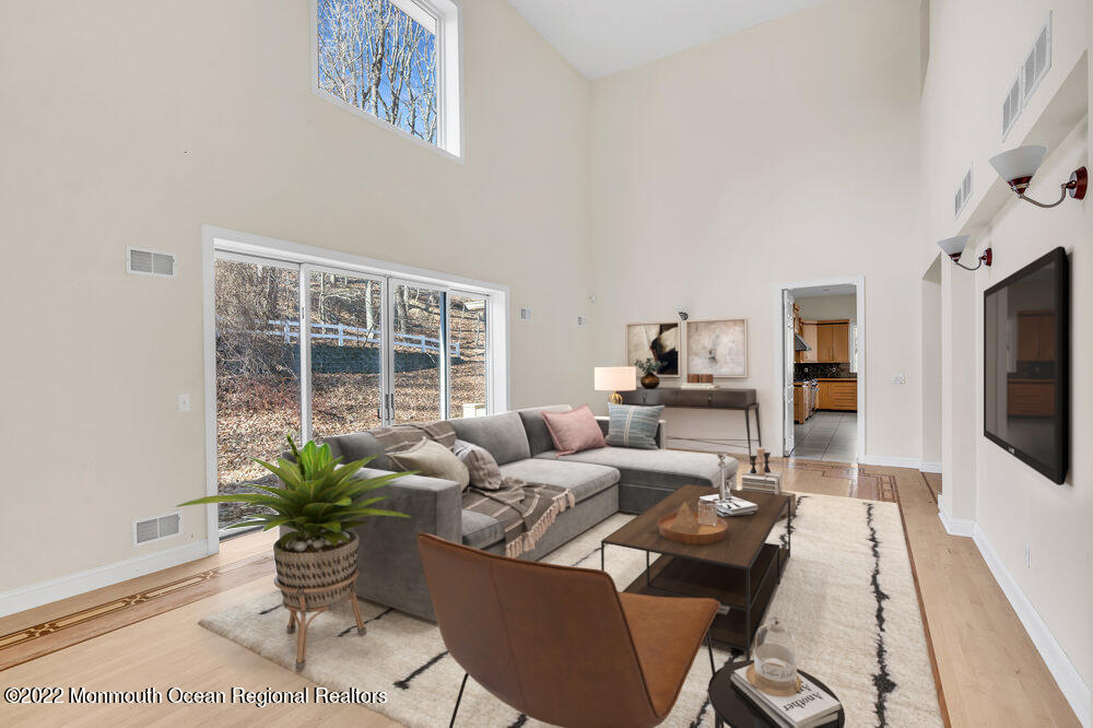 35 S Beers Street, Holmdel, NJ, 07733 image 17