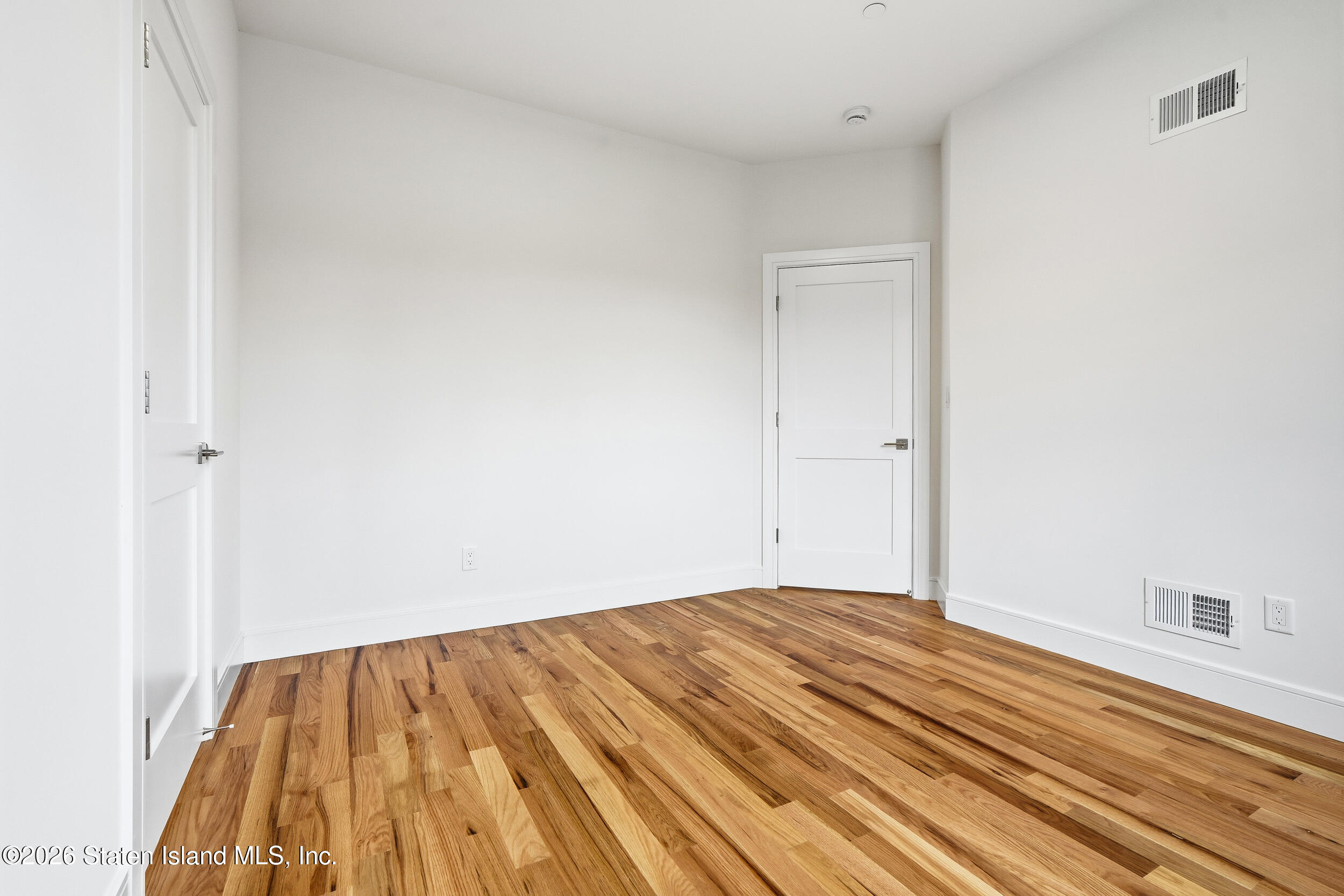 714 Oakland Avenue, Staten Island, NY, 10310 image 35