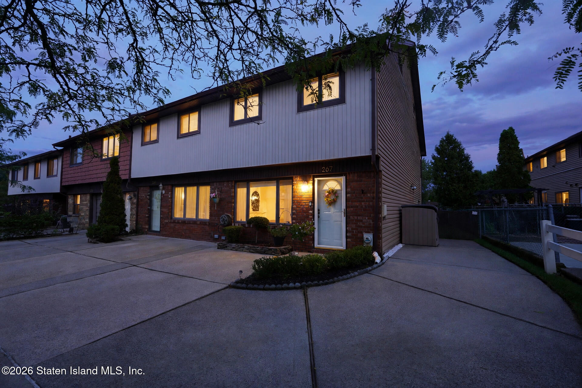 267 Rolling Hill Green Image 2
