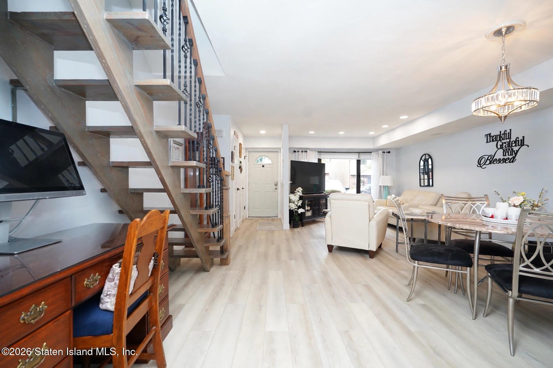 267 Rolling Hill Green, Staten Island, NY, 10312 image 17