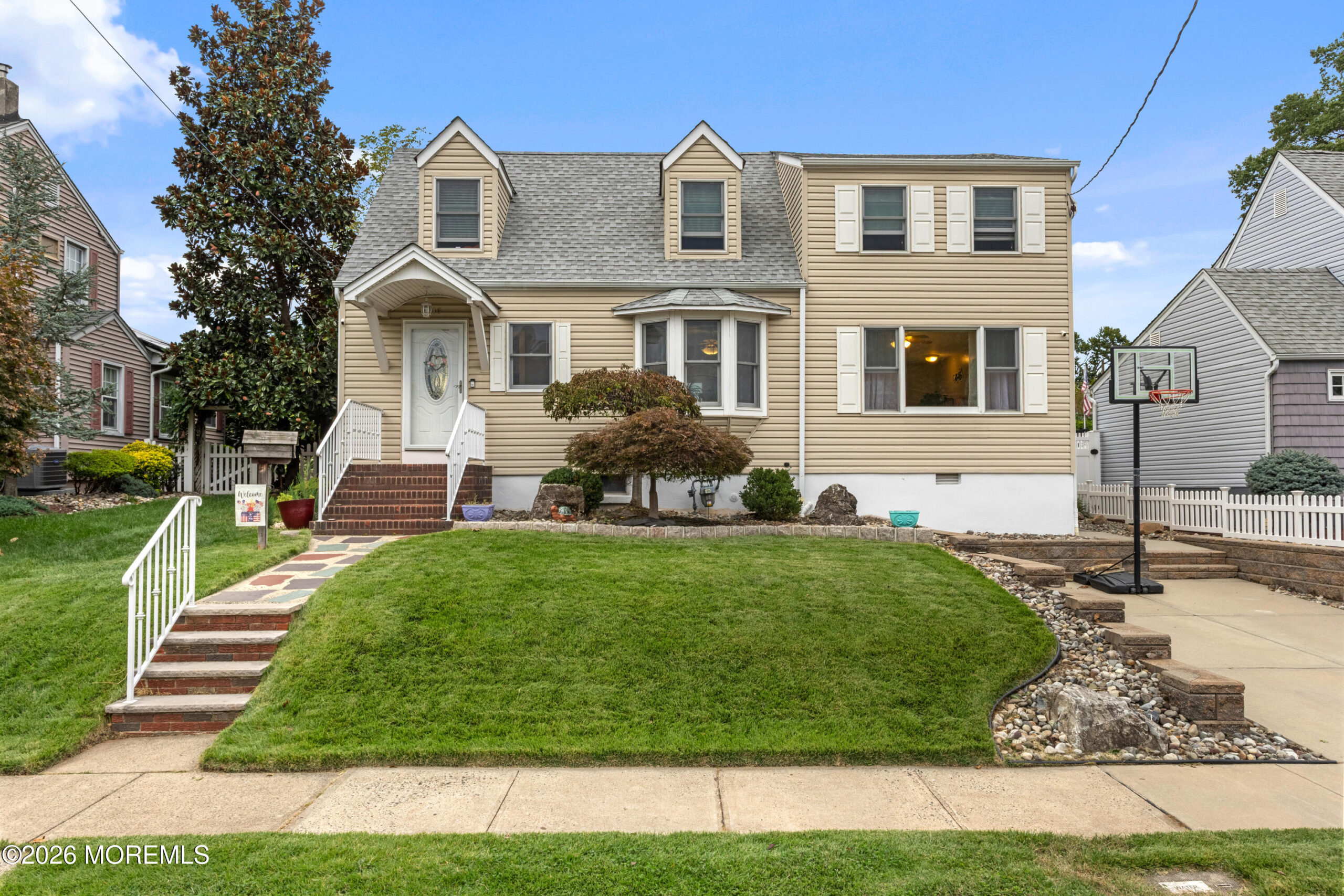 16 Vanderbilt Place, Woodbridge, NJ, 07095