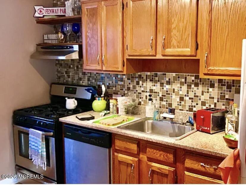 100 N Manor Drive 100 Image 3