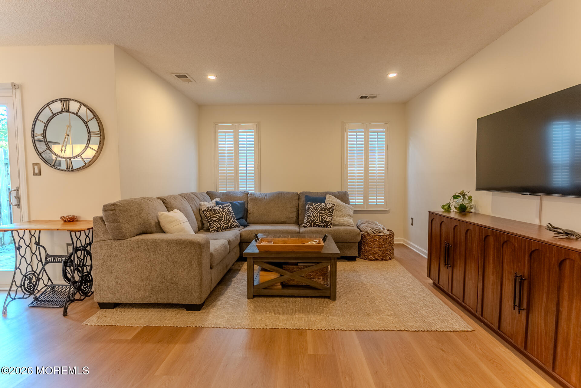 33 Farragut Square, Freehold, NJ, 07728 image 6