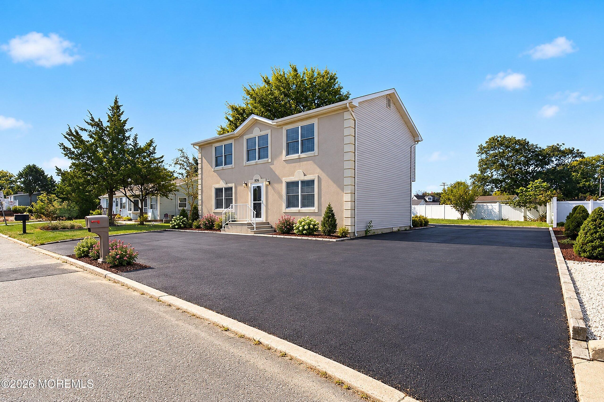 806 Fischer Boulevard Image 3