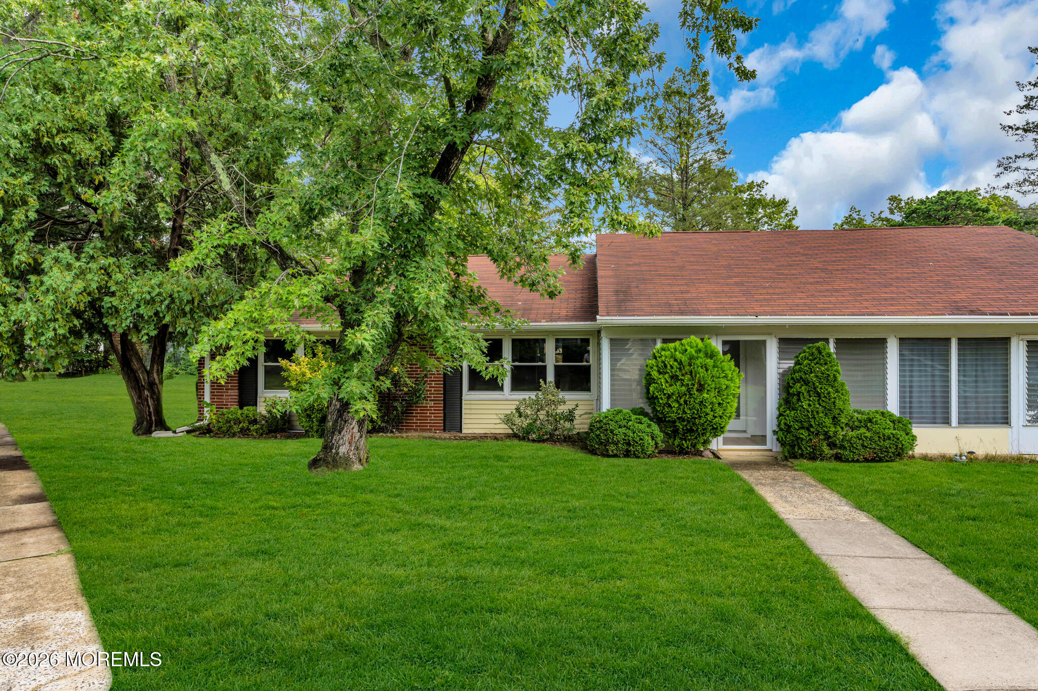 522A Thornbury Court Image 2