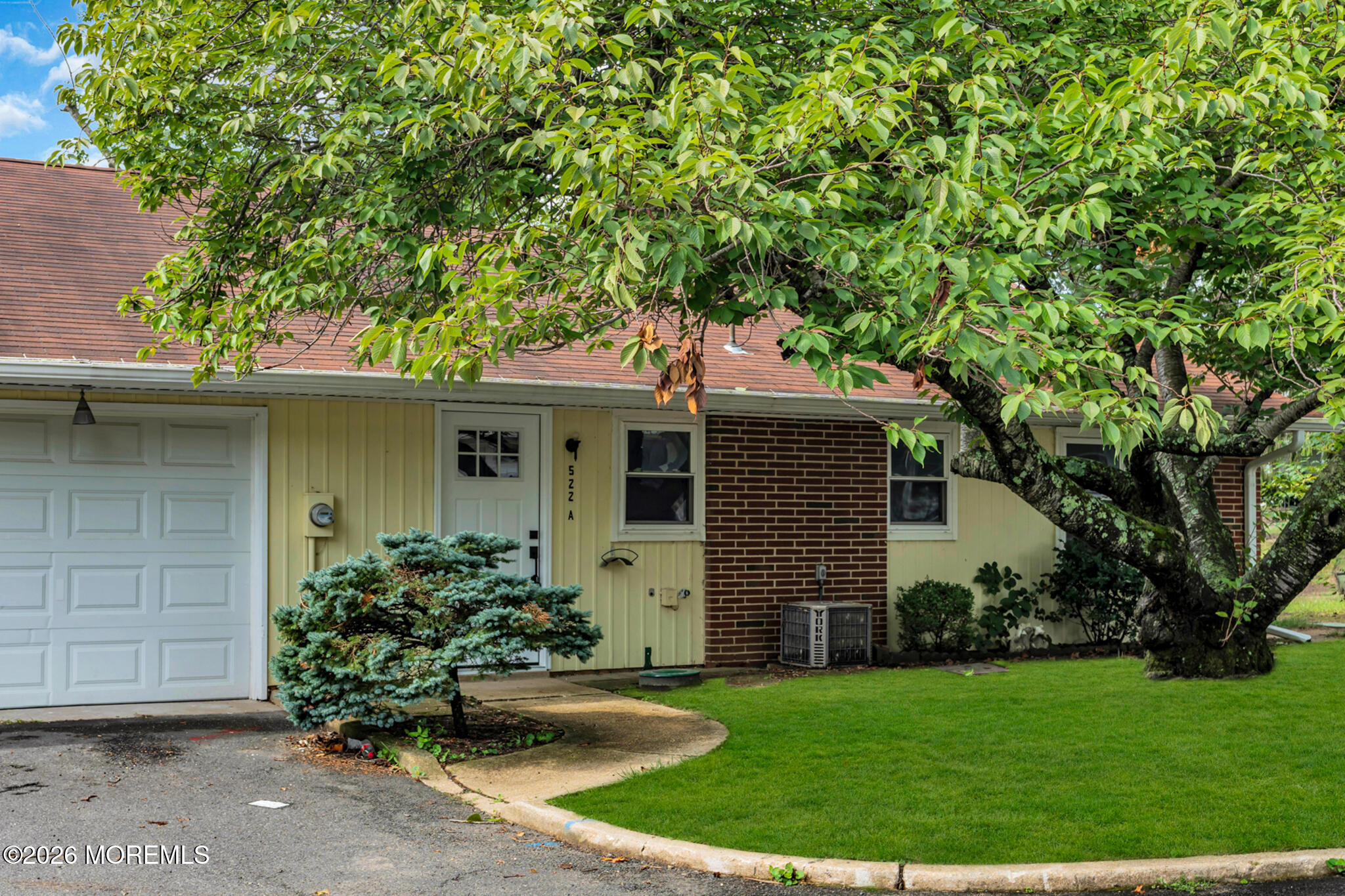 522A Thornbury Court Image 3