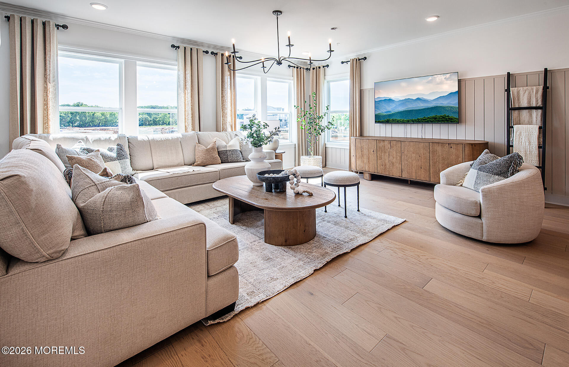 1502 Sierra Drive Image 2