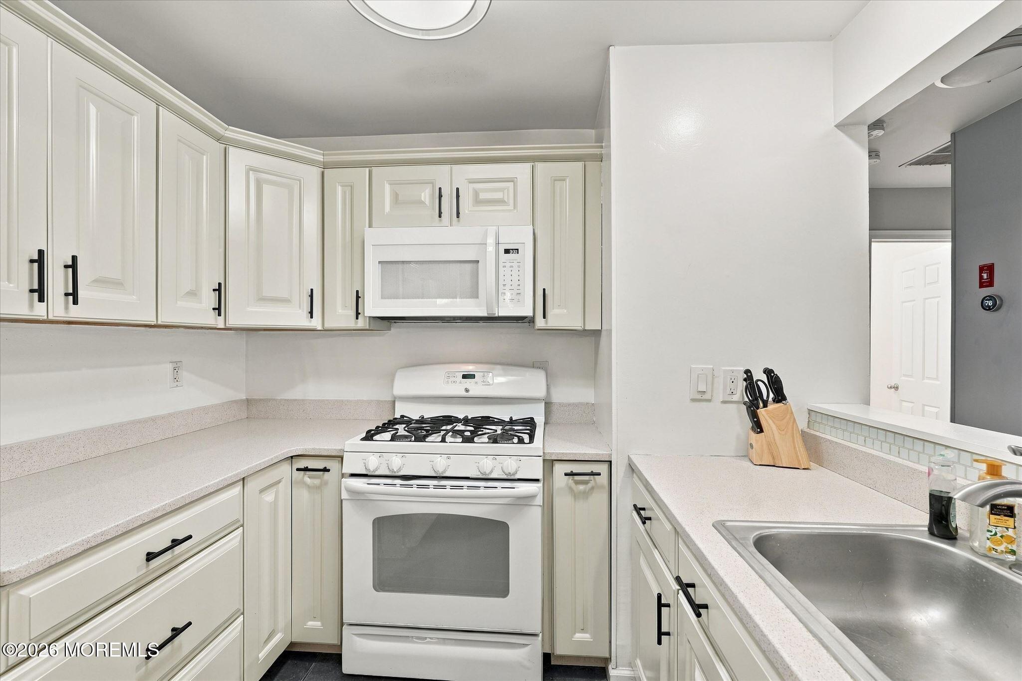 20 Gait Court, Tinton Falls, NJ, 07753 image 15