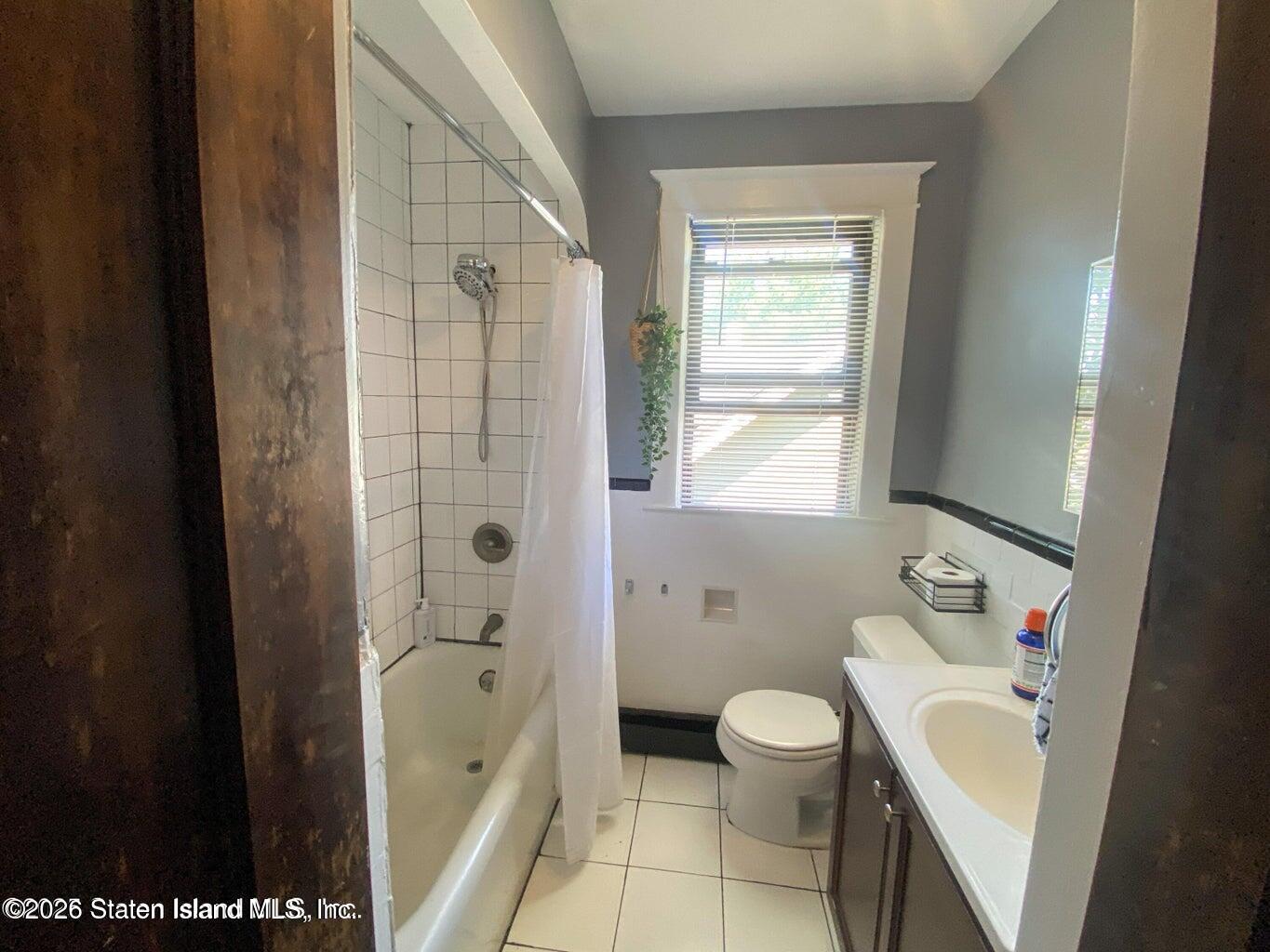 172-174 Llewellyn Place, Staten Island, NY, 10310 image 11