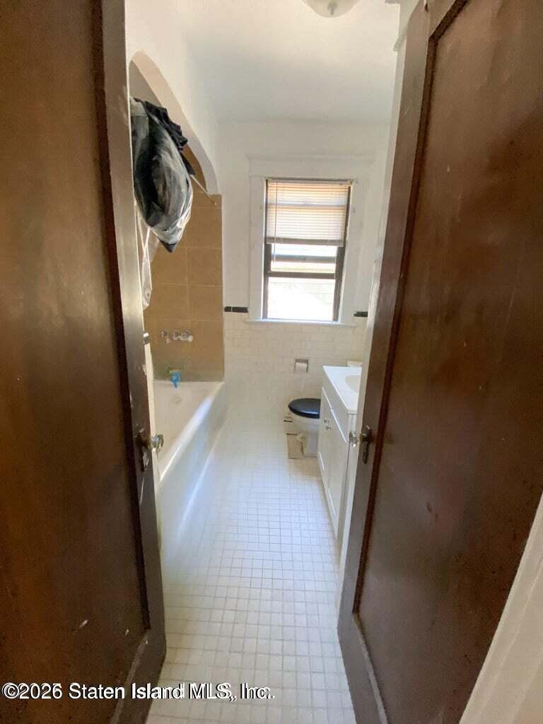 172-174 Llewellyn Place, Staten Island, NY, 10310 image 7