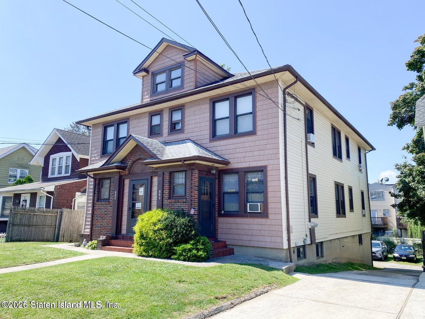 172-174 Llewellyn Place Image 2