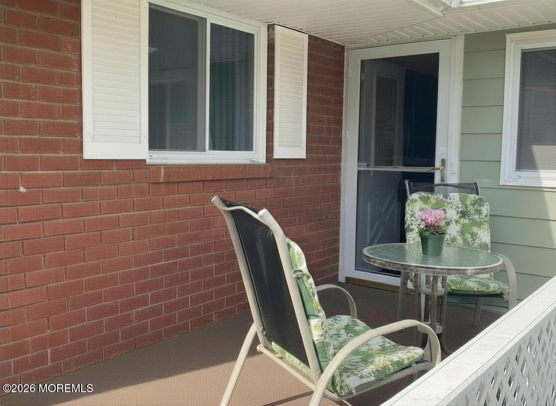 11 B Lark Street, Manchester, NJ, 08759