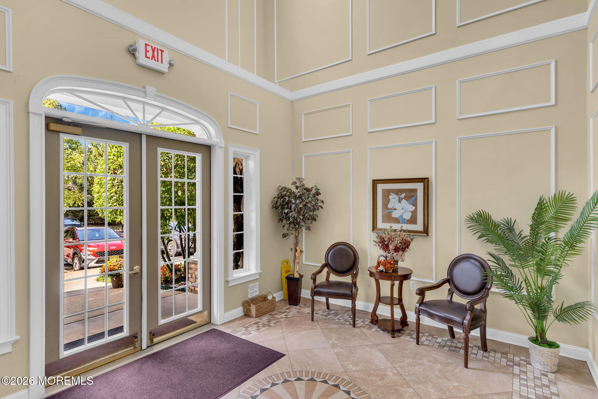 330 Sophee Lane Image 4