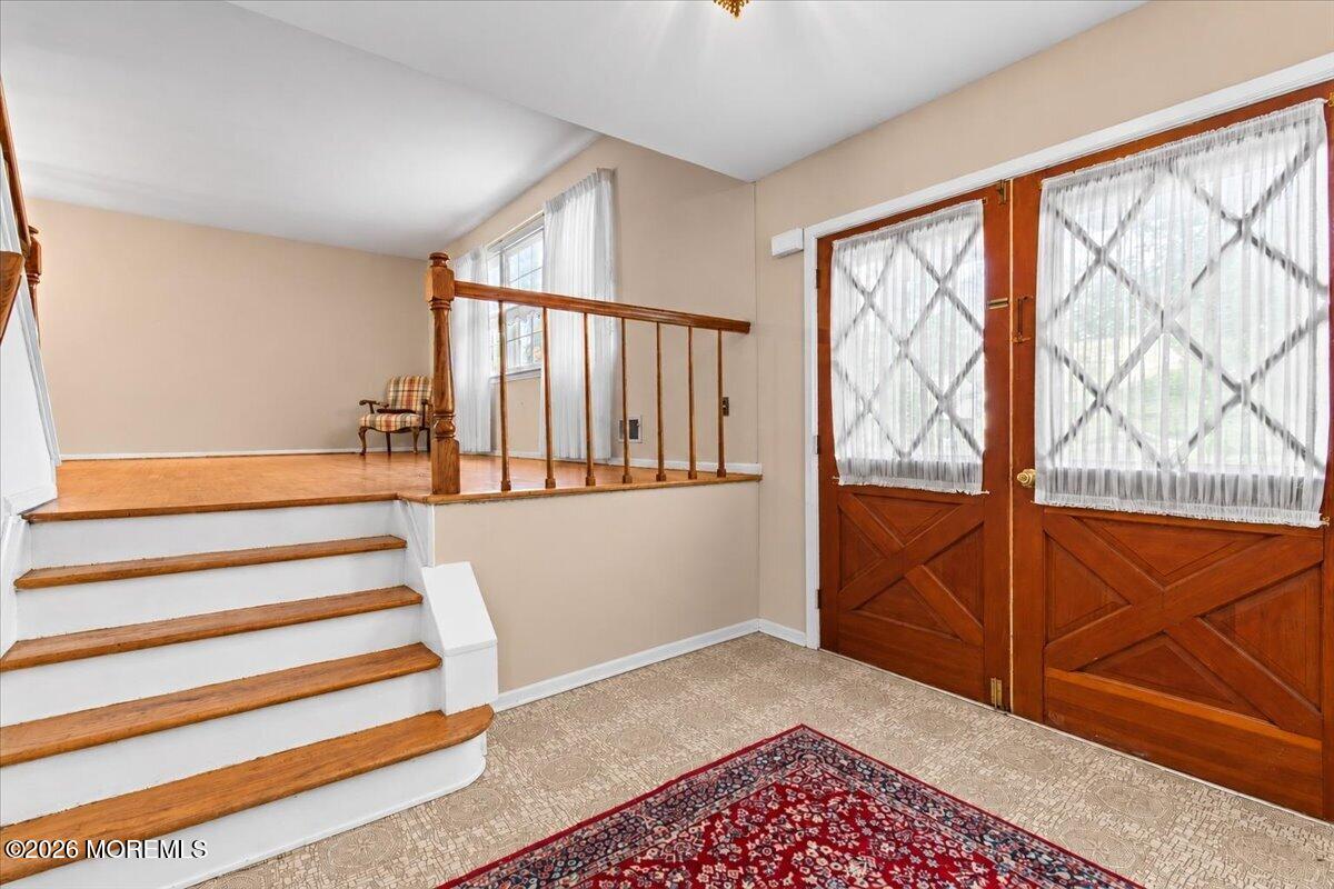 952 Alden Drive Image 5