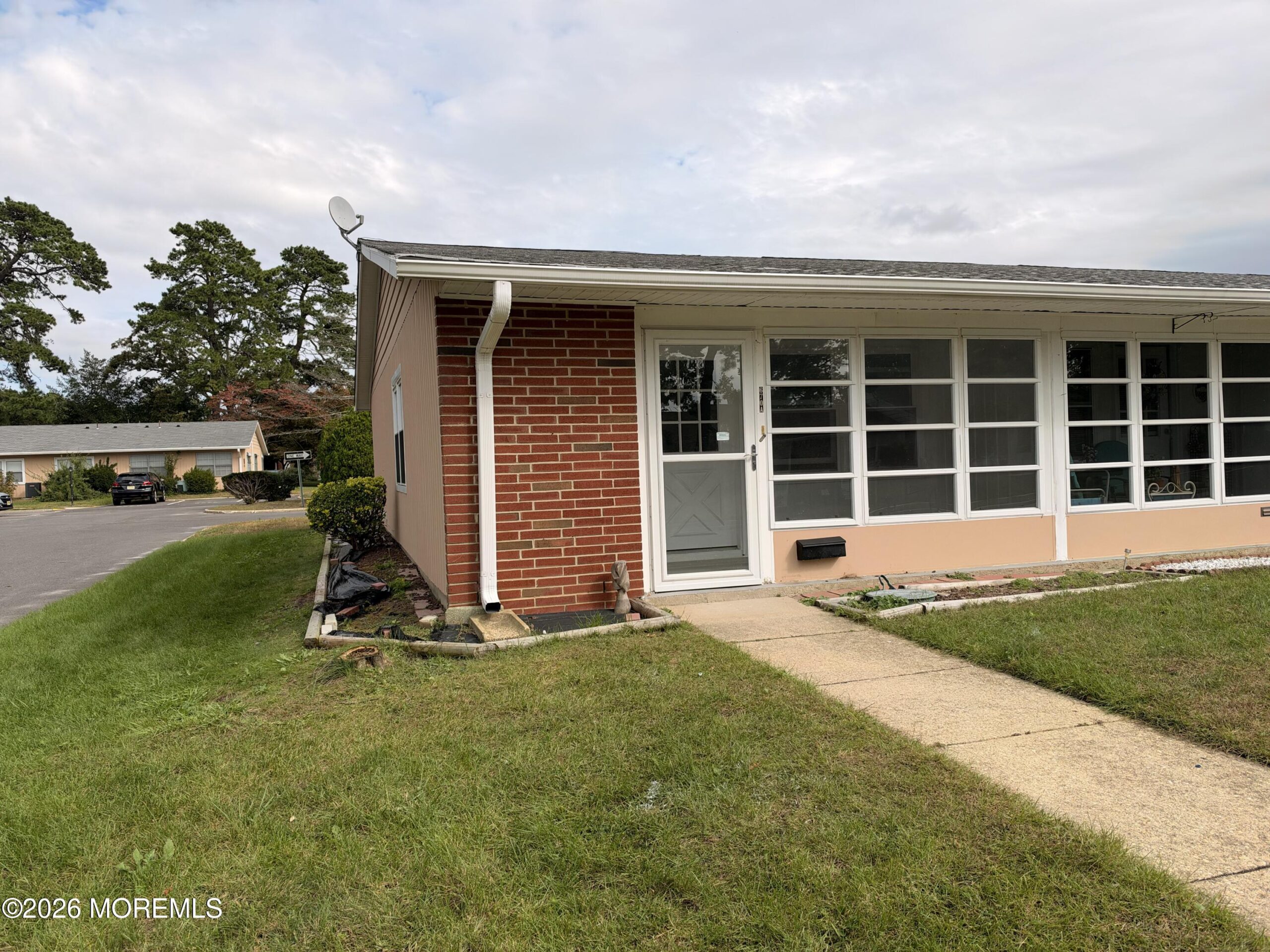 670A New Castle Court, Lakewood, NJ, 08701