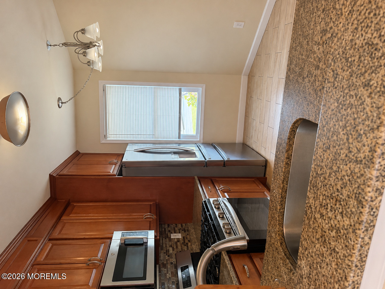 67 Claridge Court 152 Image 3