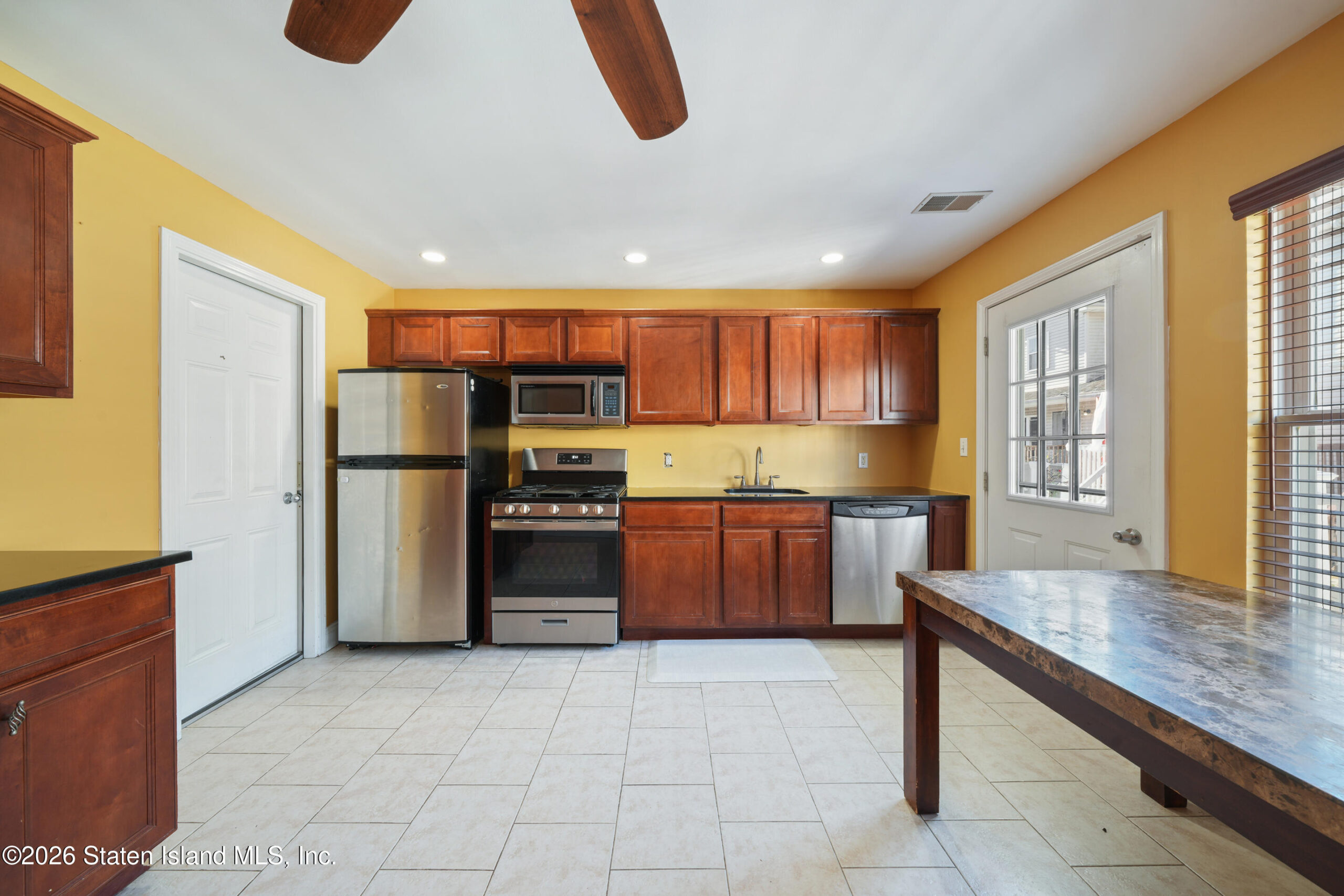 42 Dartmouth Loop Image 5