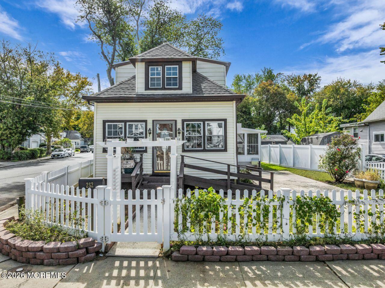252 Port Monmouth Road Image 2