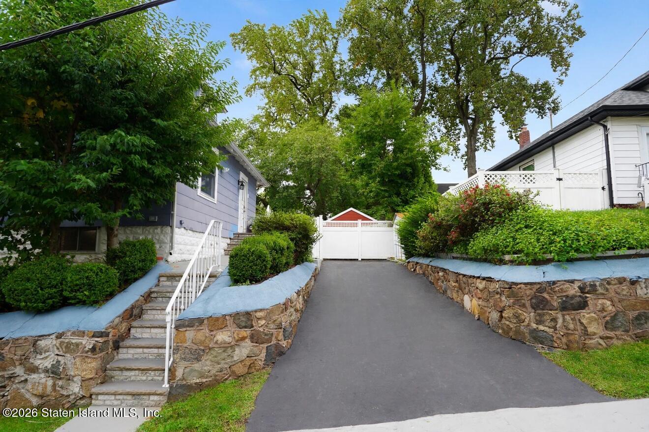 230 Lindenwood Road Image 3