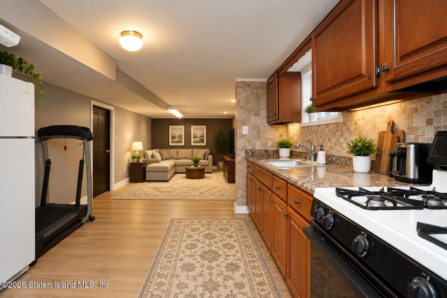 230 Lindenwood Road, Staten Island, NY, 10308 image 23