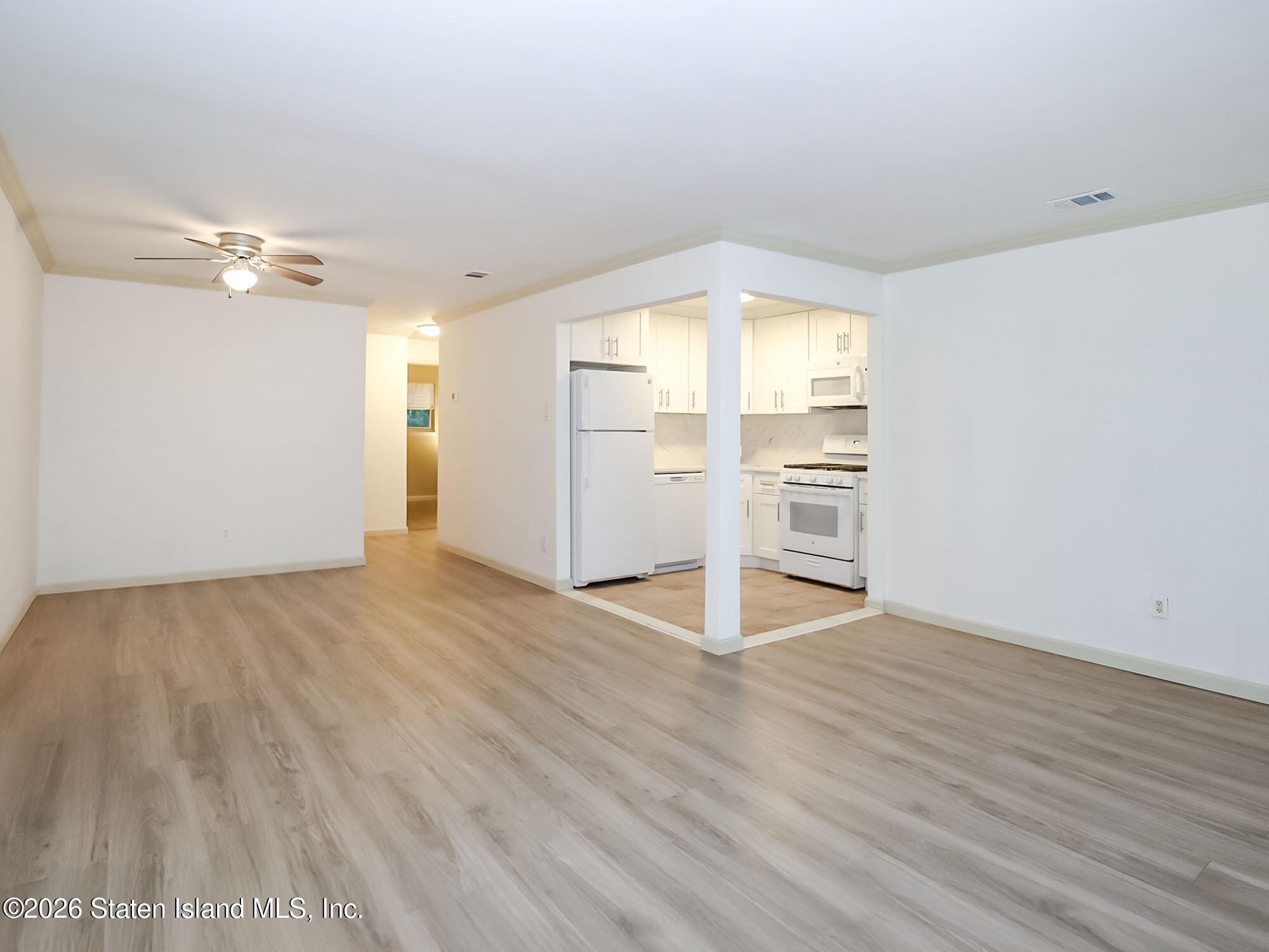 172 Timber Ridge Drive, Staten Island, NY, 10306 image 12