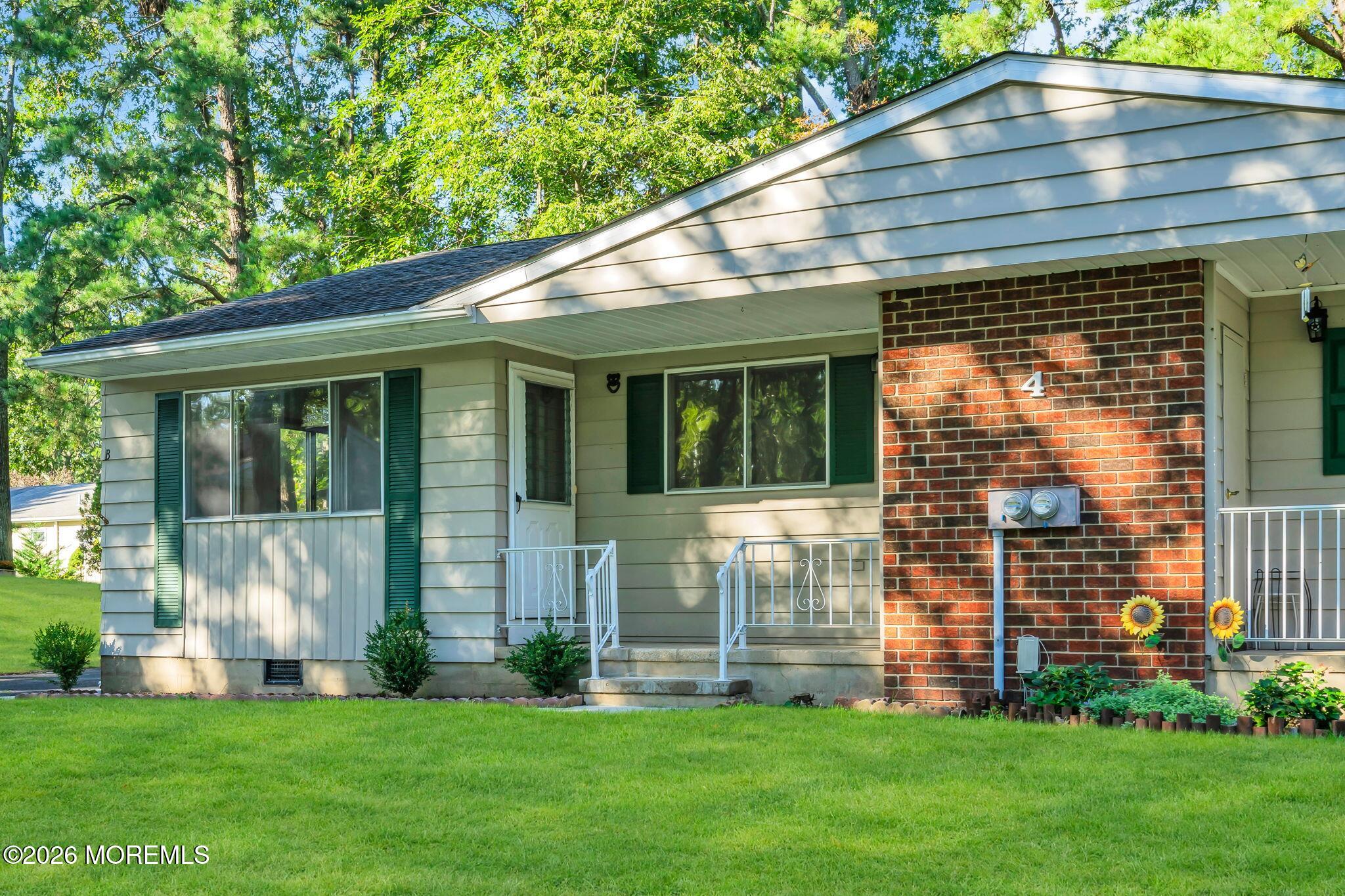4 B Delaware Way B, Whiting, NJ, 08759