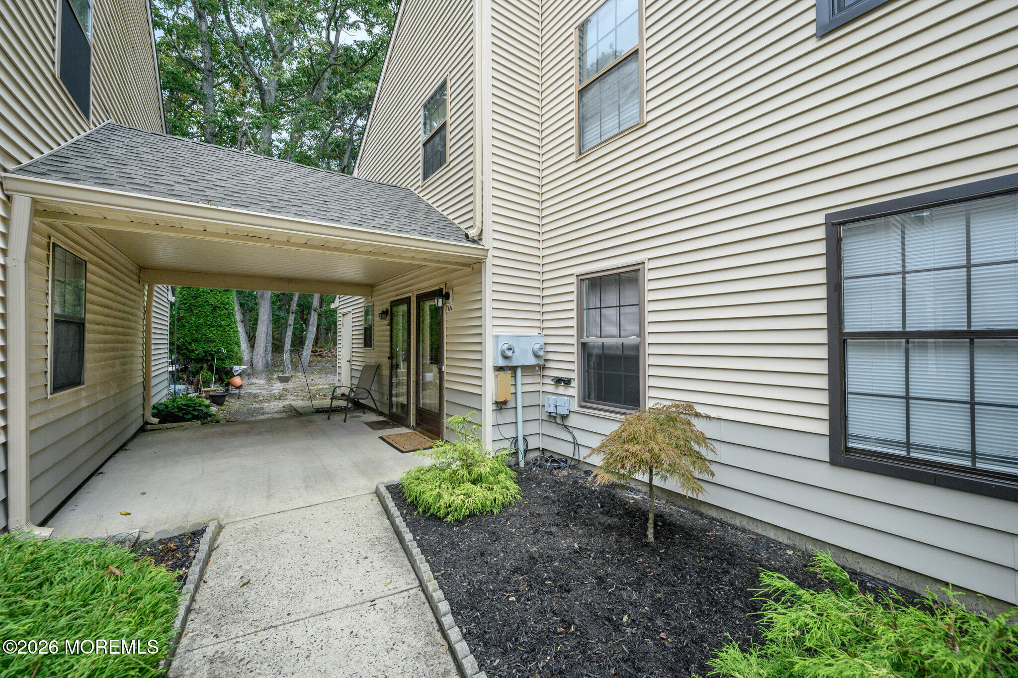 804 Violet Lane Image 2
