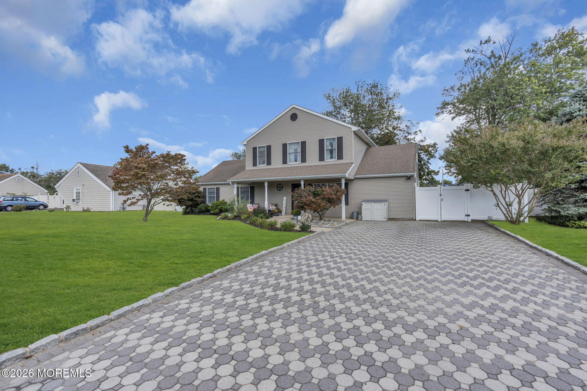 1047 Kilkormic Street Image 4
