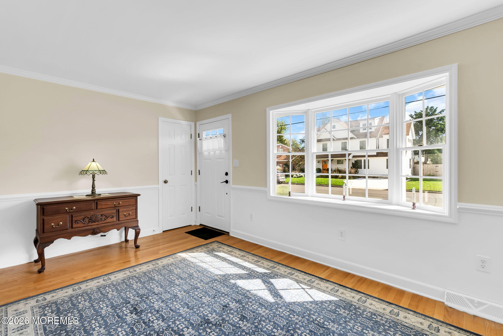 810 Woodcrest Drive Image 4