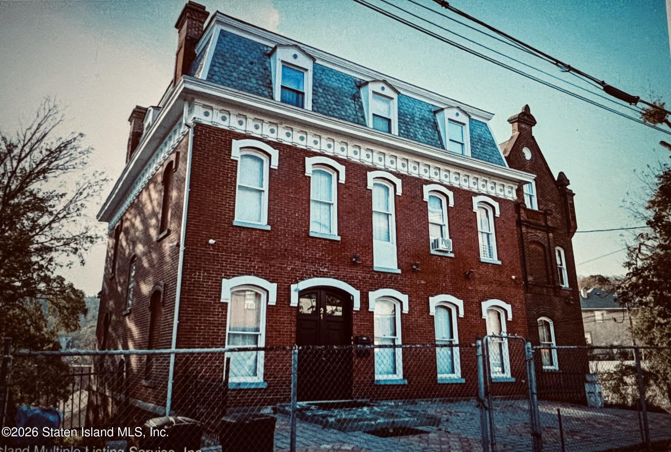 21 Court Street Image 3