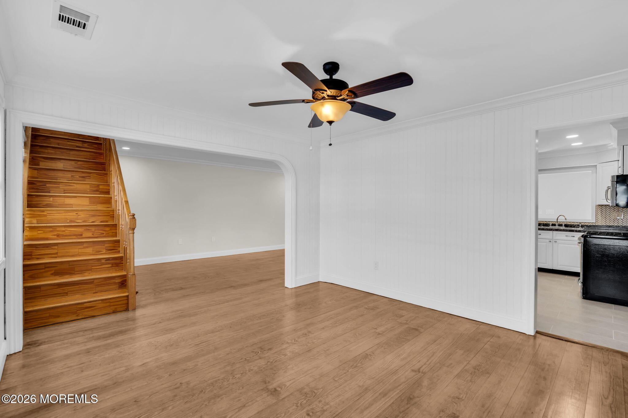 101 Clearwater Drive Image 2