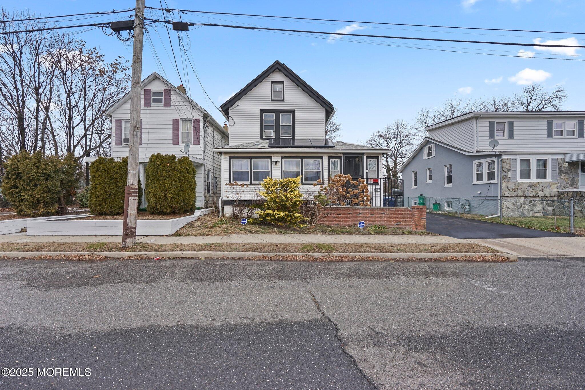 1952 Stratford Avenue Image 3