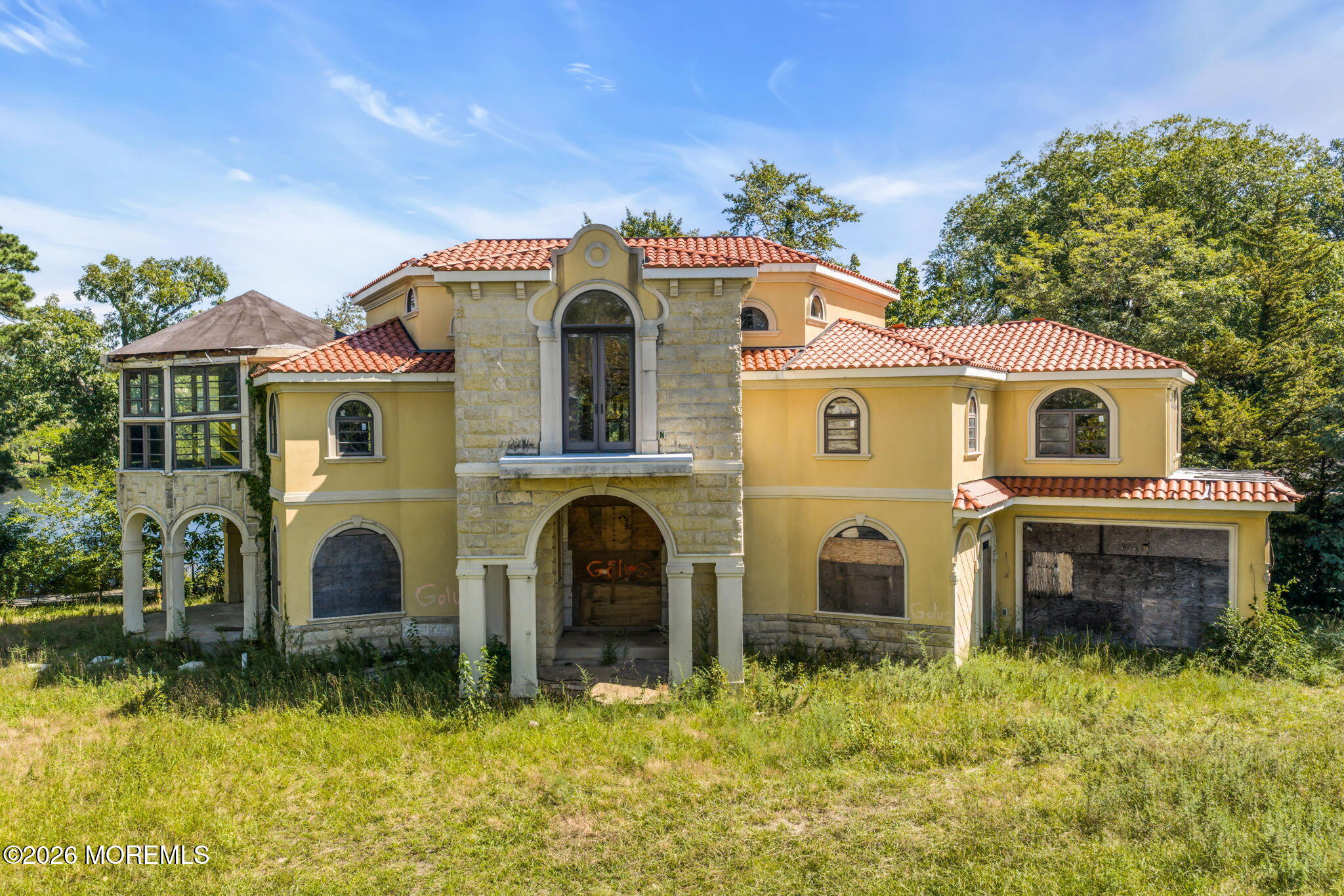 123 S Lake Drive Image 2