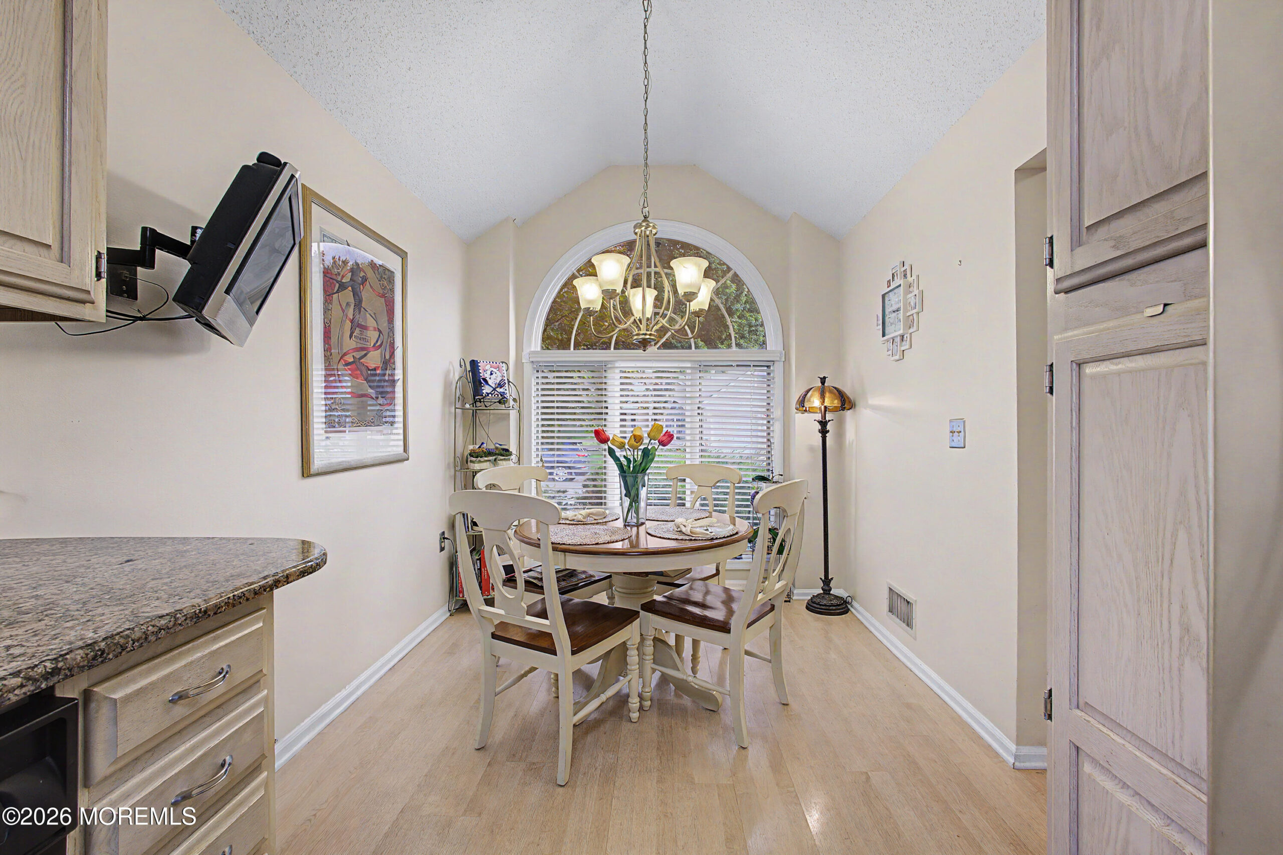 1516 Burr Oak Road Image 5