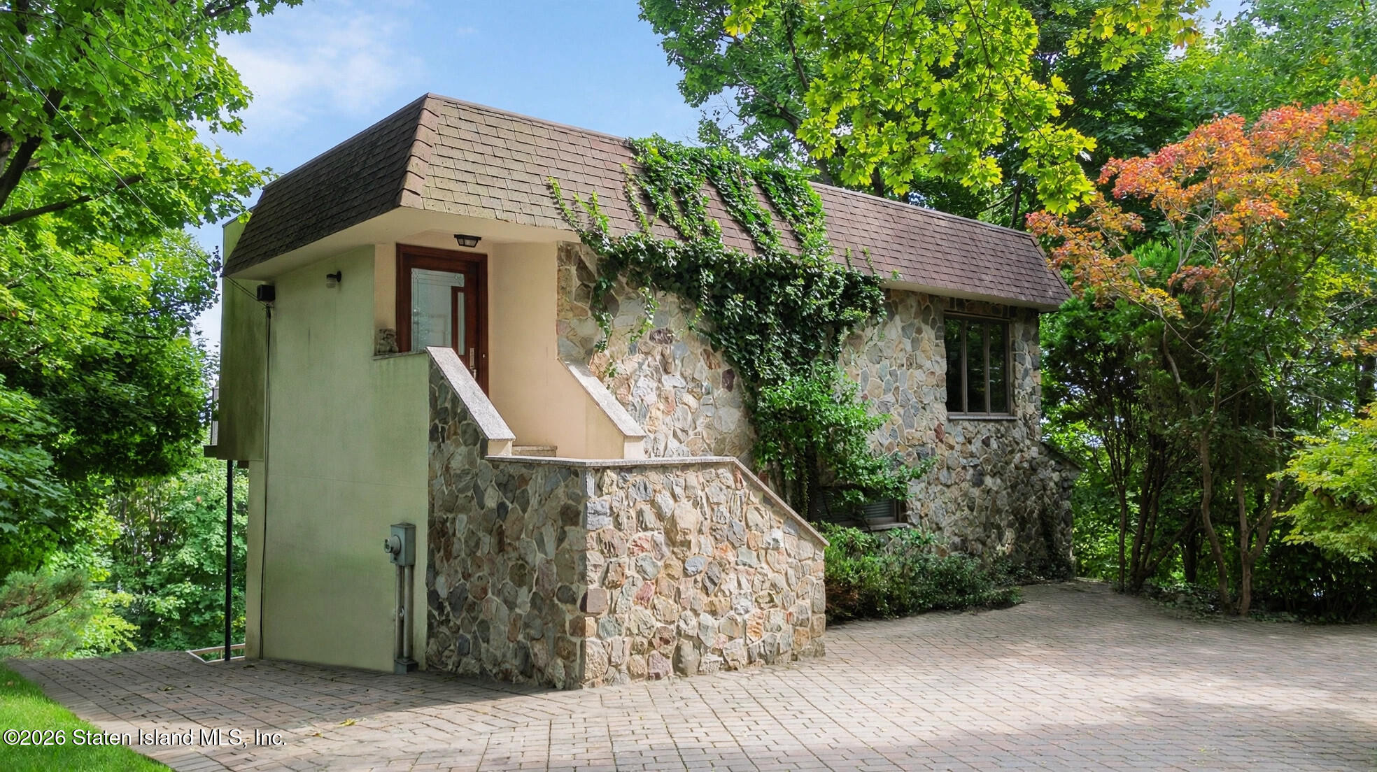 93 Douglas Road, Staten Island, NY, 10304