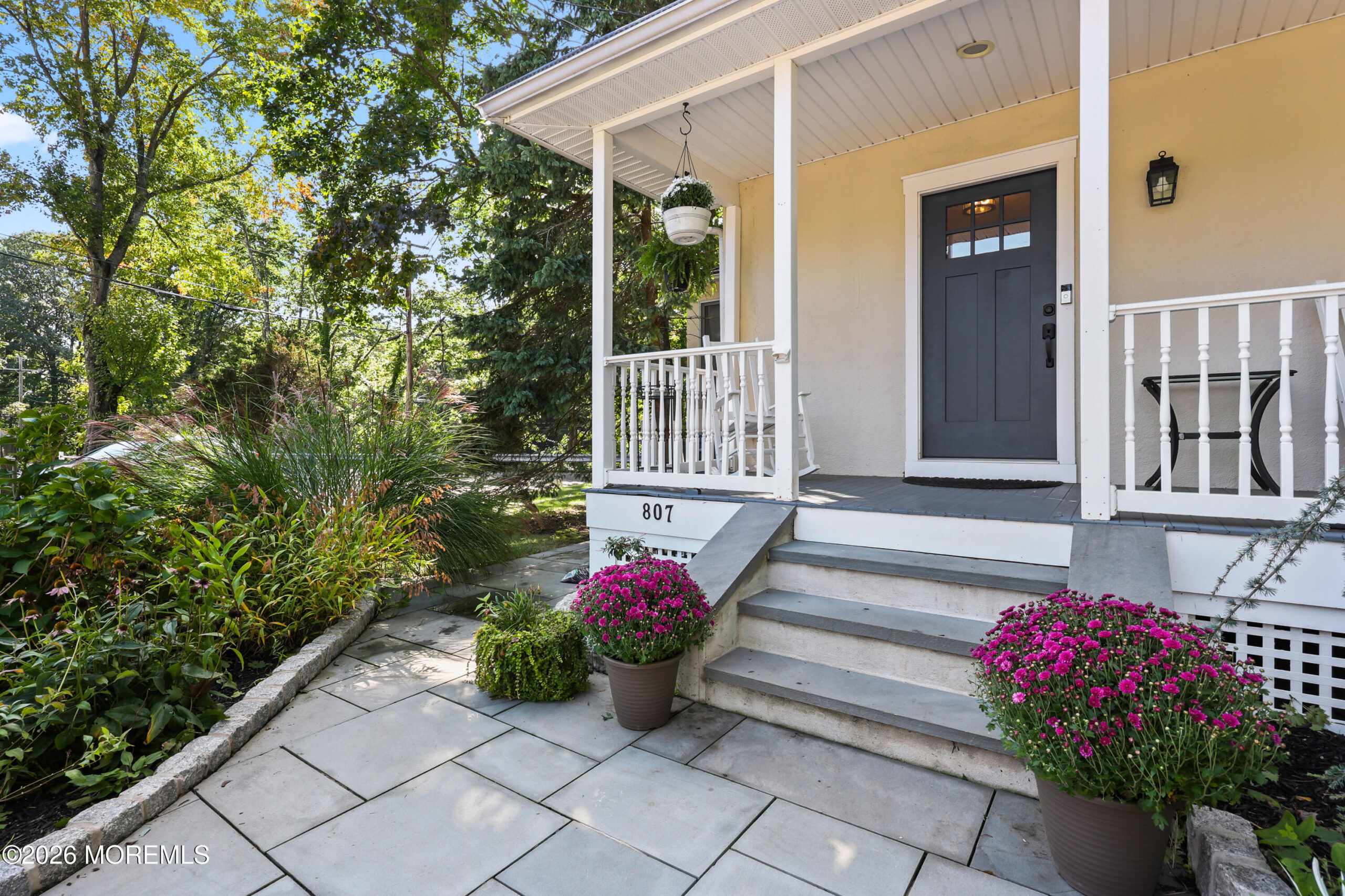 807 Arthur Drive Image 5